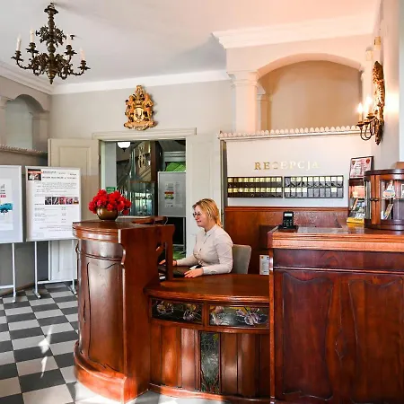 Zamek W Krokowej Apartmanhotel 3*