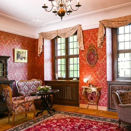 Apartmanhotel Zamek W Krokowej 3*