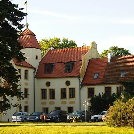 Zamek W Krokowej Apartmanhotel 3*